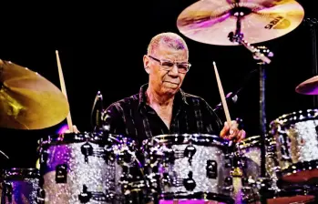 Jack DeJohnette murió a los 83 años y fue el alma rítmica del trío de Keith Jarrett, donde el jazz se volvió pura emoción, dejando una huella que todavía resuena. FOTO: Tomada de redes sociales @jackdejohnette_ Jack DeJohnette murió a los 83 años y fue el alma rítmica del trío de Keith Jarrett, donde el jazz se volvió pura emoción, dejando una huella que todavía resuena. FOTO: Tomada de redes sociales @jackdejohnette_