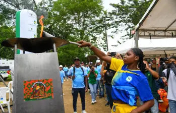 Ilsa Córdoba, de 16 años, encendió la Llama Olímpica en la inauguración de los primeros Juegos Afro. La joven ostenta el récord nacional Sub-18 en jabalina. Foto: Ramiro Vásquez.