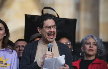 El candidato Iván Cepeda ha preferido asistir a eventos programados por su campaña y leer sus discursos. Foto: Colprensa