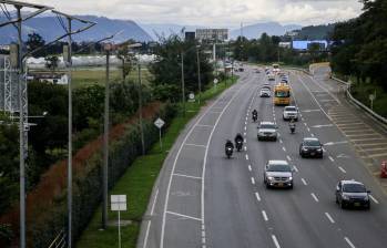  Retorno de viajeros por la autopista norte a Bogotá. Foto: Colprensa