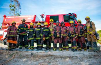 Son doce los bomberos de La Unión que se quedaron sin contrato. FOTO: Cortesía Bomberos La Unión