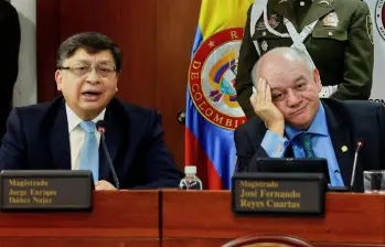 El presidente de la Corte Constitucional, Jorge Enrique Ibañez, y el magistrado José Fernando Reyes Cuartas. FOTO: Colprensa.