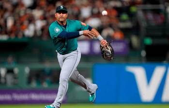 El colombiano Dónovan Solano marcó un jonrón en el duelo entre los Marineros de Seattle y Diamondbacks de Arizona. FOTO GETTY 