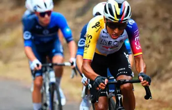 El colombiano atacó en la etapa 16 y la ganó en la Vuelta a España. FOTO: Tomada de X Ineos