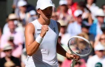 La polaca Iga Swiatek barrió a la estadounidense Amanda Anisimova y se coronó campeona en Wimbledon. FOTO TOMADA X@Wimbledon