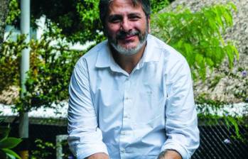 Jorge Gómez hace consulta particular y talleres de duelo grupal virtuales y presenciales. FOTO Julio César Herrera