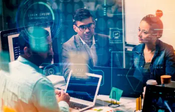 Según Experis, tres de cada cuatro compañías enfrentan dificultades para contratar perfiles calificados en tecnología. FOTO: CORTESÍA