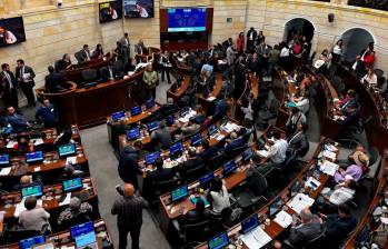 La plenaria aprobó con 49 votos a favor y 33 en contra la ponencia del Gobierno y destrabó la discusión. FOTO JAVIER GONZÁLEZ PENAGOS 