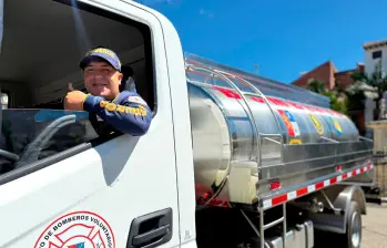 Cinco municipios fueron dotados con camiones cisternas tanto para distribución de agua potable como para su uso en la extinción de incendios. FOTO GOBERNACIÓN