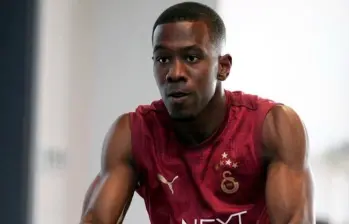 Carlos Cuesta está próximo a definir su futuro futbolístico tras su paso por Galatasaray. FOTO X-GALATASARAY