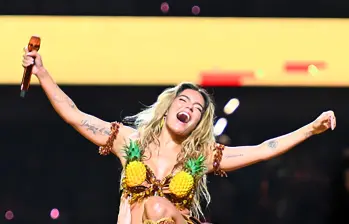 Entre los artistas invitados a la presentación de Karol G se destacan Maria Angeliq, Becky G y Wisin. Foto Getty.