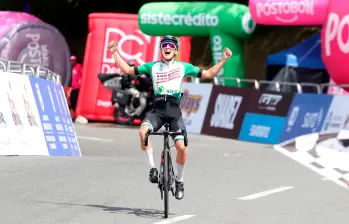 Yeison Reyes, el corredor más fuerte en el Alto de La Línea en la Vuelta a Colombia-2025. Además es nuevo líder de la clasificación de la montaña. FOTO CORTESÍA FEDECICLISMO