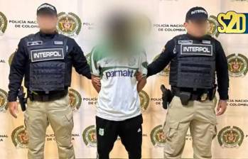 El hombre fue detenido por agentes de Interpol en el país. FOTO: imagen tomada de redes.