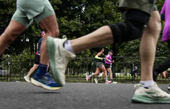 El fallecido estaba participando en la carrera de 10 kilometros en la Media Maratón de Bogotá 2025. FOTO: COLPRENSA