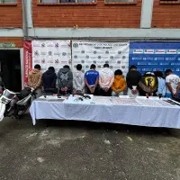 Los detenidos de El Mesa por las autoridades de Rionegro. FOTO: Cortesía