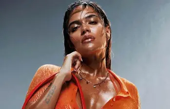 Karol G es la cara de la campaña de su nueva colaboración con Diesel. FOTO @karolg en Instagram Karol G es la cara de la campaña de su nueva colaboración con Diesel. FOTO @karolg en Instagram