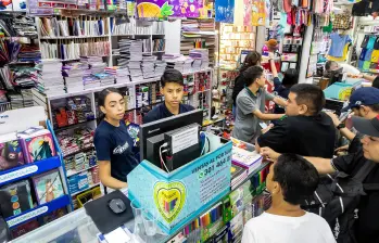 La temporada de regresos a clase le imprime presión a las finanzas familiares en el arranque de año. FOTO EL COLOMBIANO