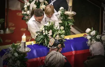 En el mismo discurso de este martes, Petro lanzó, sin pruebas, hipótesis sobre los responsables del atentado del 7 de junio. Foto: AFP