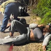 ¡Se fue contra un muro! Accidente en Robledo dejó dos heridos