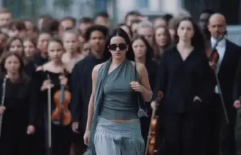 Rosalía presentó Berghain, primer adelanto de su álbum Lux, inspirado en el emblemático club techno de Berlín. FOTO: @rosalia.vt vía Instagram.  Rosalía presentó Berghain, primer adelanto de su álbum Lux, inspirado en el emblemático club techno de Berlín. FOTO: @rosalia.vt vía Instagram.