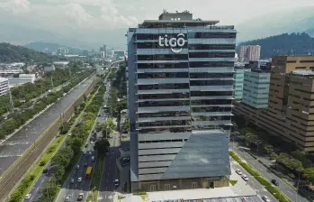 Instalaciones de Tigo en Medellín, en el sector de Cuidad del Río. FOTO: Manuel Saldarriaga Quintero