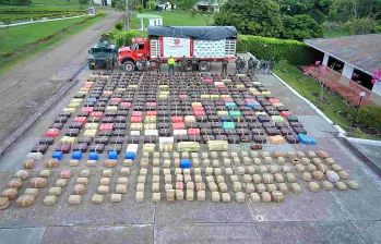 Los paquetes incautados por las autoridades. FOTO: CORTESÍA