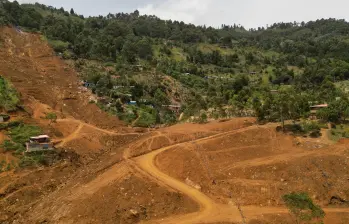 Zona de alto riesgo en Granizal, Bello, está siendo loteada por bandas criminales. FOTO: CORTESÍA ALCALDÍA BELLO