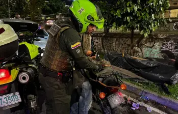 Redada en el puente de la 4 Sur dejó 1.447 comparendos, inmovilizaron 433 motocicletas y 41 automóviles. Foto: cortesía Policía Redada en el puente de la 4 Sur dejó 1.447 comparendos, inmovilizaron 433 motocicletas y 41 automóviles. Foto: cortesía Policía