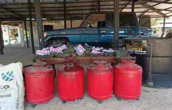 Comando estratégico de la Fuerza Armada de Venezuela mostró los elementos incautados durante el operativo en la frontera con Colombia. FOTO: TELEGRAM Comando estratégico de la Fuerza Armada de Venezuela mostró los elementos incautados durante el operativo en la frontera con Colombia. FOTO: TELEGRAM