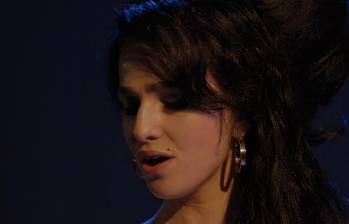 La británica Marisa Abela interpreta a la artista fallecida Amy Winehouse, un papel que la retó como nunca antes en su carrera profesional. Foto: Cortesía
