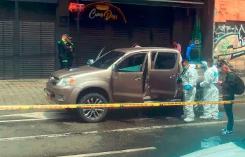En esta camioneta se movilizaba el expolicía John Jairo Pulgarín Mazo, de 44 años, quien sería un testigo estrella de un caso de corrupción policial. FOTO: CORTESÍA