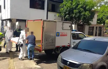 Imagen de referencia del levantamiento de un cuerpo en Medellín. Foto: Mauricio Palacio Betancur