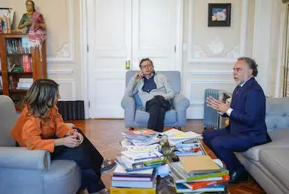 Este fue el primer reencuentro de Sarabia y Benedetti a finales de 2024 tras peleas que llegaron a procesos judiciales. FOTO Presidencia