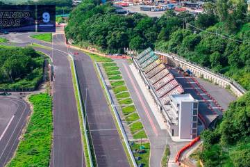 Central Park contará con 2,6 km. de longitud para deportes como Fórmula 3 e Indy Lights; está diseñado para convertirse también en patinódromo y pista de atletismo. El lago será usado para disciplinas náuticas. Un escenario multipropósito que también albergará festivales y conciertos con aforo hasta para 90.000 personas. Además, promoverá la investigación académica mediante alianzas con las facultades de Ingeniería Automotriz de instituciones como la UdeA, la Universidad Nacional, Eafit y el SENA. En la foto, las tribunas actuales del autódromo.