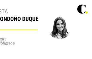 2050: Una piedra lunar en mi biblioteca