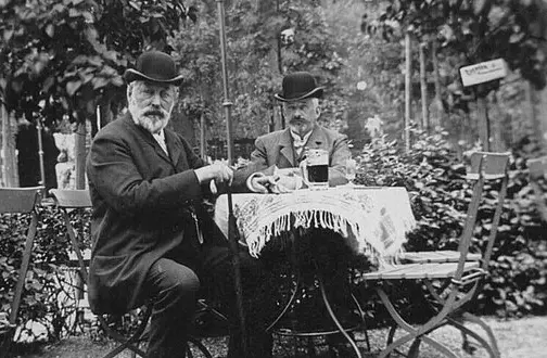 El 9 de junio de 1878, Ernst Pinkert inauguró el “Zoological Garden of Leipzig”, convirtiendo su restaurante Pfaffendorfer Hof en uno de los primeros zoológicos de Europa. Imagen: Zoológico de Leipzig.