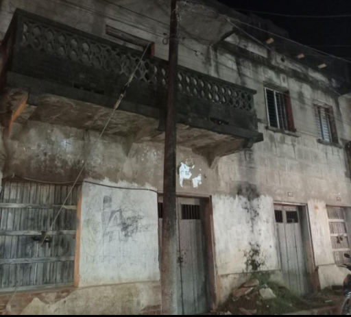 La enigmática casona de Mompox, que según los vecinos es habitada por el diablo, permanece en pie entre misterio y abandono. Imagen: Humberto Carrillo.