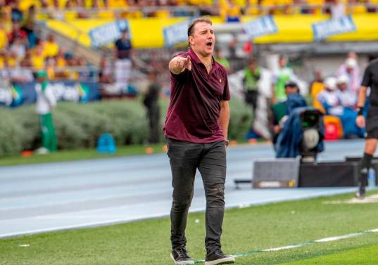 El entrenador argentino Néstor Lorenzo asumió el cargo de técnico de la Selección Colombia en septiembre del 2022. En su gestión, llevó al equipo al Mundial y a una final de Copa América. FOTO: Juan Antonio Sánche