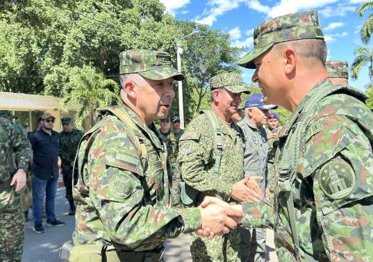 La cúpula militar se desplazó a Norte de Santander para evaluar el dispositivo de seguridad y reforzar las operaciones en el Catatumbo. FOTO: Segunda División del Ejercito Nacional vía X. 