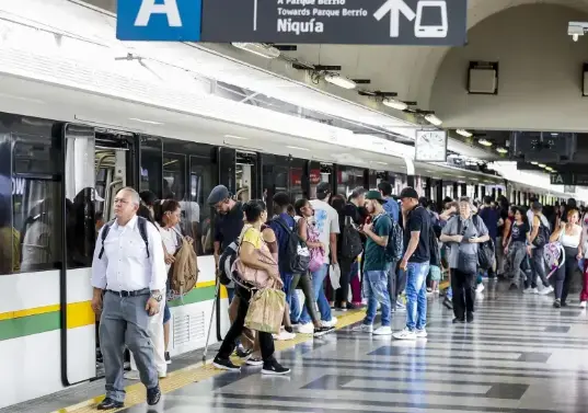El Metro creará una filial de reaseguros en el exterior tras tener autorización del Concejo de Medellín. FOTO: Archivo EL COLOMBIANO, Jaime Pérez