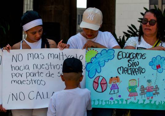 Las autoridades y la comunidad de Itagüí mostraron su indignación por el caso del maltrato registrado en la vereda El Ajizal, de Itagüí. FOTO: JULIO CÉSAR HERRERA