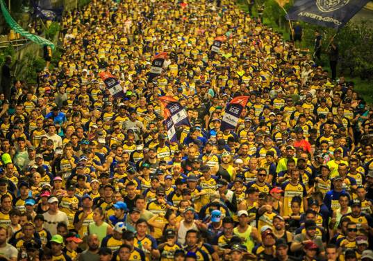 En Medellín cada vez hay más carreras al año, en la Maratón Medellín participaron más de 27.000 personas. Foto: Camilo Suárez