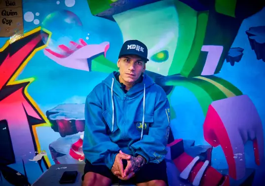 4 Elementos Eskuela, proceso de formación gratuito fundado por los integrantes Crew Peligrosos en Aranjuez fue uno de los proyectos beneficiados por CoCrea en 2023. Foto cortesía