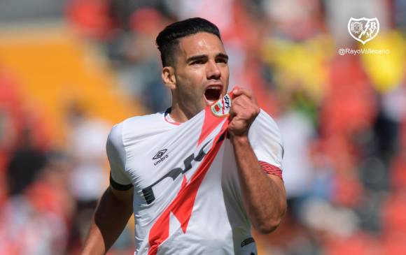 El delantero colombiano marcó en su debut, en el 3-0 del Rayo Vallecano sobre Getafe. FOTO TOMADA @RAYOVALLECANO
