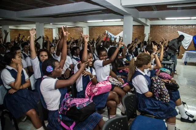 Estudiantes de colegios de Bogotá presentaron las pruebas Saber 11° de 2025, que evalúan las competencias básicas de la educación media en el país. FOTO: Colprensa.