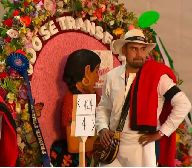 Premiación silleta comerical; el ganador del primer puesto, Mateo Londoño Ospina. FOTO Captura de video