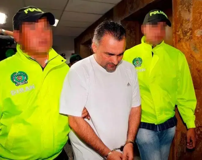 <b>‘Pichi Gordo’, de 50 años,</b> fue asesinado en la noche del jueves 7 de marzo, mientras conversaba en un parque del barrio El Poblado, tenía cerca su carro BMW y lo acompañaba un escolta que también fue asesinado