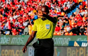 ¡No va más! El árbitro Jhon Hinestroza fue sancionado de por vida, ¿por qué?