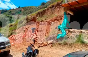 Es mejor prevenir: tumbaron 4 casas antes de una tragedia en Bello