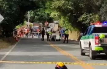 Fatal accidente dejó una anciana muerta y dos heridos en Bolombolo